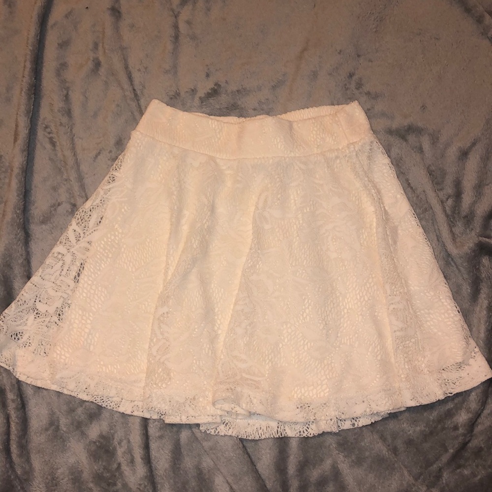 lace skirt